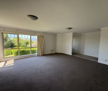 Feel at home, Living Here - Photo 2