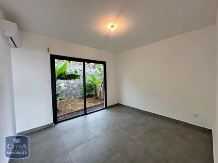 Location Appartement 5 pièces 103m² ST PAUL 97460 - Photo 2