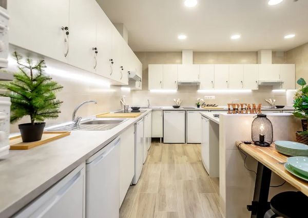 Calle del Puerto de Canfranc, Madrid, Community of Madrid 28038