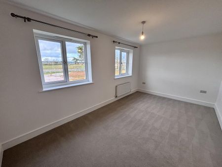 3 bedroom semi-detached house to rent - Photo 2