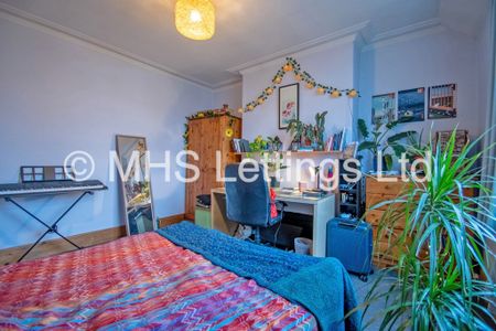 4 Bedroom Semi-Detached House for rent in Ash Road - Photo 5