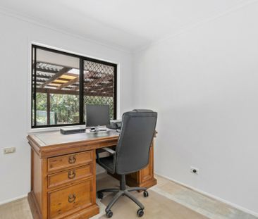 FOREST-EDGE RETREAT - SPACIOUS FAMILY HOME - Photo 6