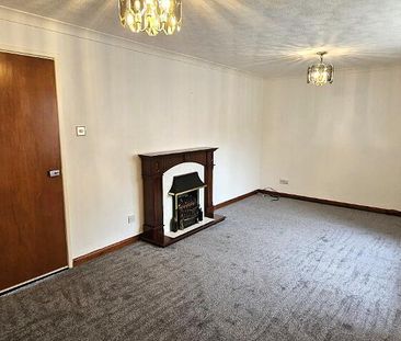 13 Grahamstown Park, Ballyclare, BT39 9RB - Photo 2