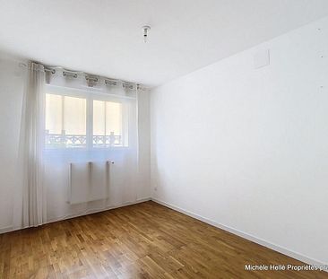 Appartement plain-pied 4 pièce(s) 102 m2, jardin privatif, place de parking privative - Photo 5