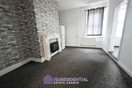 5 bedroom End Terrace house for rent Available 11/03/2025 located on Colston Street, Benwell, Newcastle upon Tyne, NE4 8UL £1200.00 pcm - Photo 2