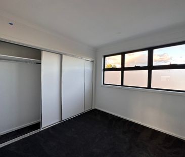 Tenant break lease! $600 per week until 30 June 2026 - Photo 3