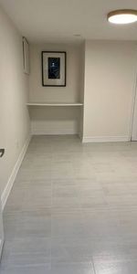 1 Bedroom Basement Apartment in Downtown Toronto - All Inclusive - Photo 4