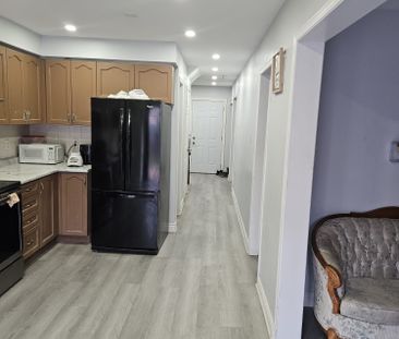 For Lease - 19 Arthurs Crescent, Brampton, Ontario - Photo 5