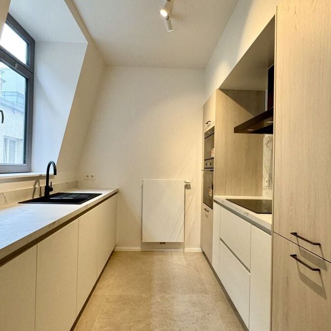 Duplex te huur in Brussel voor € 1.550 met 2 slaapkamers - foto 1