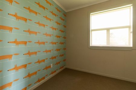 Spacious & Warm 3 Bedroom House in Winton - Photo 3