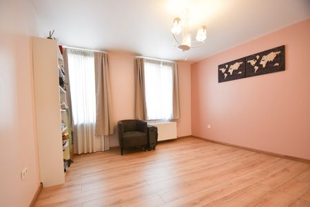 Lichtrijke woning met 3 slaapkamers in het hartje van Temse - Photo 5