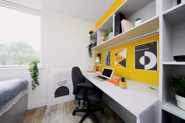 Silver Ensuite - Photo 1