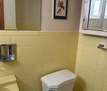 For Lease - 72 La Rose Avenue, Toronto, Ontario - Photo 6