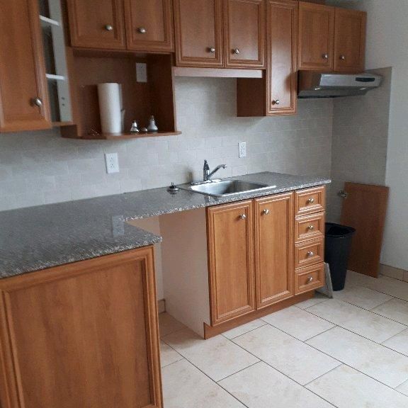 Beau 4 1/2 3, étage dans un 5,plex tranquille - Photo 1