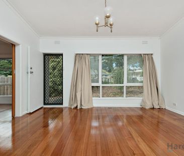 27 Boyana Crescent, Croydon - Photo 2