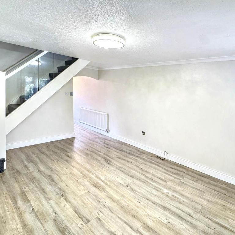 2 bedroom semi-detached house to rent - Photo 1