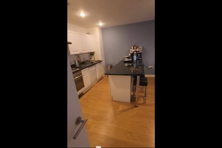 Room in a Shared Flat, Madison Court, M50 - Photo 2