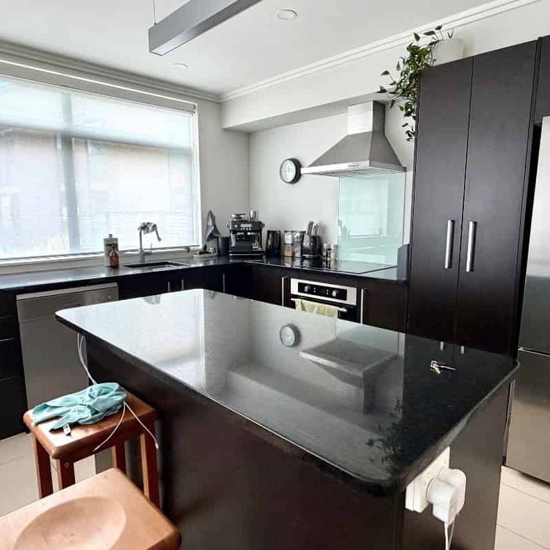 Flat Bush, 4 bedrooms - Photo 1