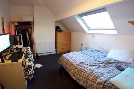 3 bedroom terraced house to rent - Photo 2
