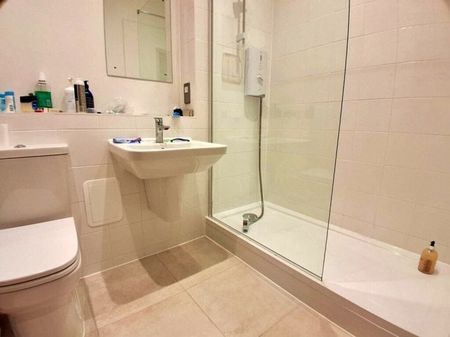 Cherry Trees, Coldhams Lane, Cambridge £1,525 pcm ⓘ The monthly or weekly payment required by the landlord. Read our glossary page , 1 bedroom, apartment, to let * Tenant info - Photo 5