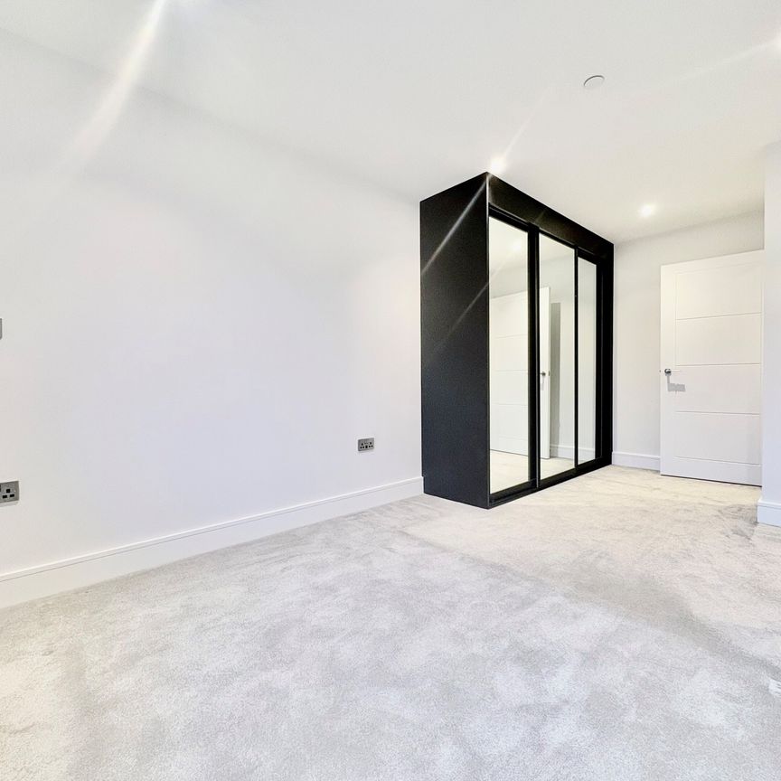 Bircherley Green, Hertford - Photo 1