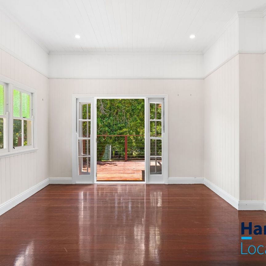 Country Feel. Coastal Living. Character Cottage. - Photo 1