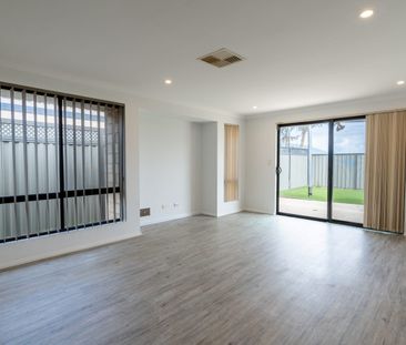 Large family home! - Photo 1