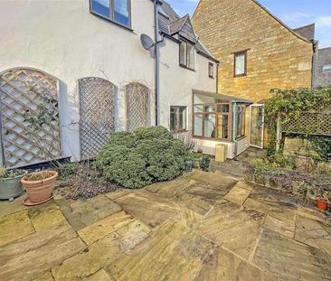 Wolds End Close, Chipping Campden, GL55 - Photo 1