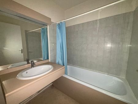 Location Appartement 2 pièces 49m² - Photo 2