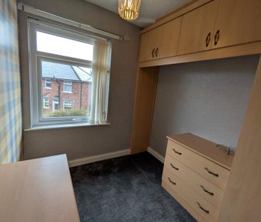 3 bedroom semi-detached house to rent - Photo 4