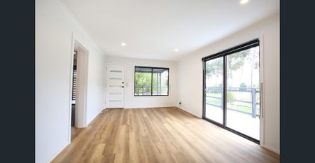 Renovated 2 Bedroom House - Photo 4