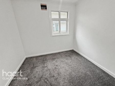 3 bedroom chalet to rent - Photo 2