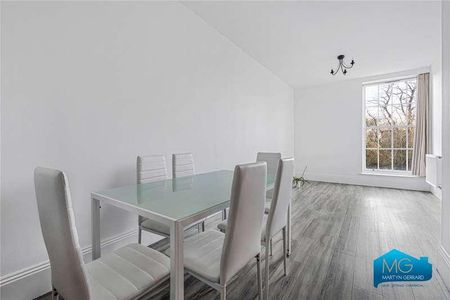 Royal Drive, New Southgate, London, N11 - Photo 2