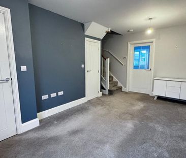 2 bedroom semi-detached house to rent - Photo 6