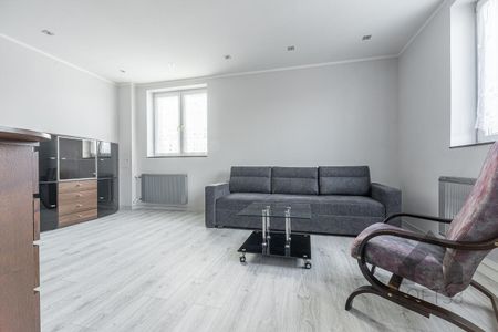 Przytulna kawalerka na wynajem w Jaworznie przy ul. Energetyków | Spacer 3D - Photo 2