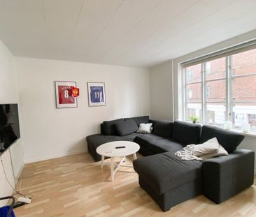 Renoveret og delevenlig 4-værelses lejlighed i Aalborg centrum - Photo 2