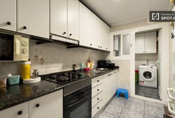 barcelona, Catalonia 08042