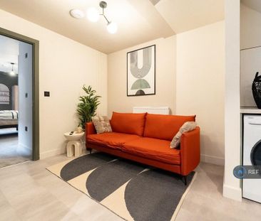 1 bedroom in a house share to rent - Photo 5