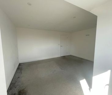 Drift Road, Stamford - Photo 1