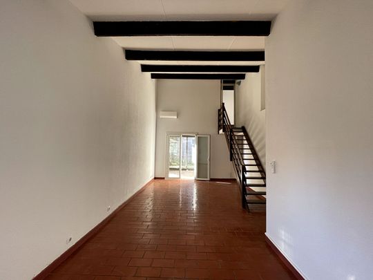 A LOUER Appartement T3 duplex, rénové SAUSSET LES PINS - place de stationnement, une terrasse et un jardinet, - Photo 1