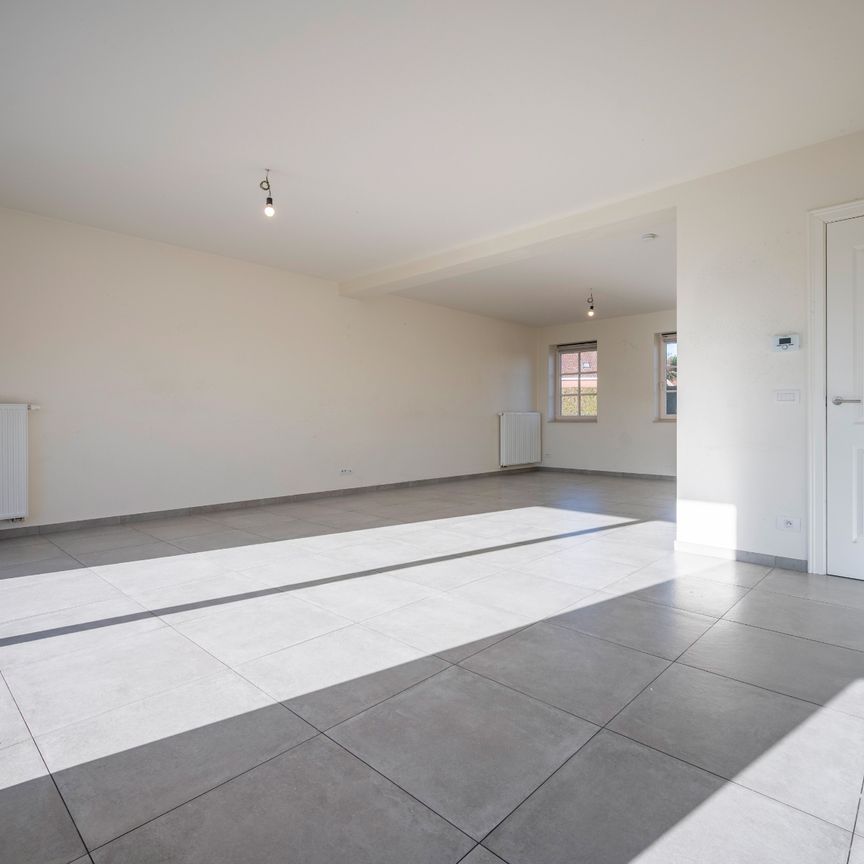 KRUISHOUTEM - Rustig gelegen ruime woning met groenzicht! - Foto 1