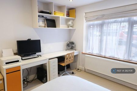 2 bedroom flat to rent - Photo 5