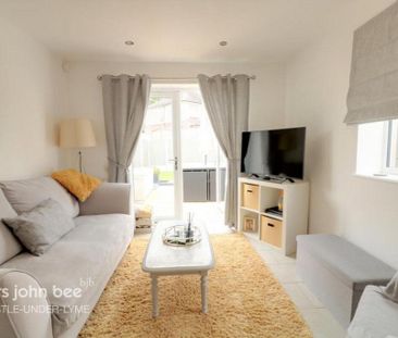 2 bedroom townhouse to rent - Photo 2