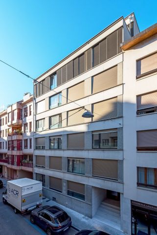 Au coeur des Eaux-Vives - Photo 4