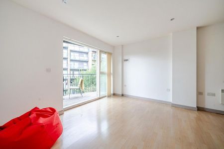 2 bedroom flat to rent - Photo 3