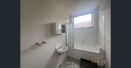 CONVENIENT LIVING IN THE HEART OF FOOTSCRAY - Photo 5