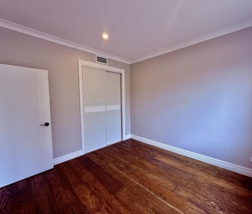 Luxury home and income family home in silverdale - Photo 3