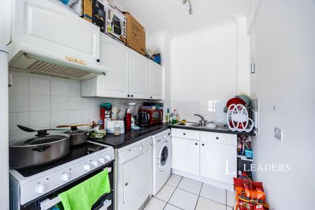 2 bedroom house to rent Chichester Road, Portsmouth, PO2 - Photo 3