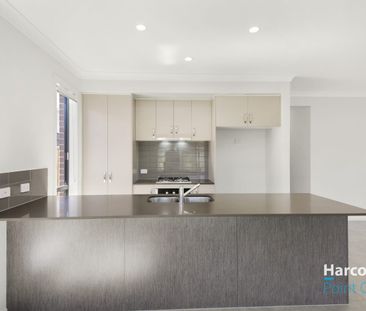 Modern Family Home in Prime Werribee Location!! - Photo 3