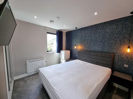 1 bedroom penthouse to rent - Photo 2